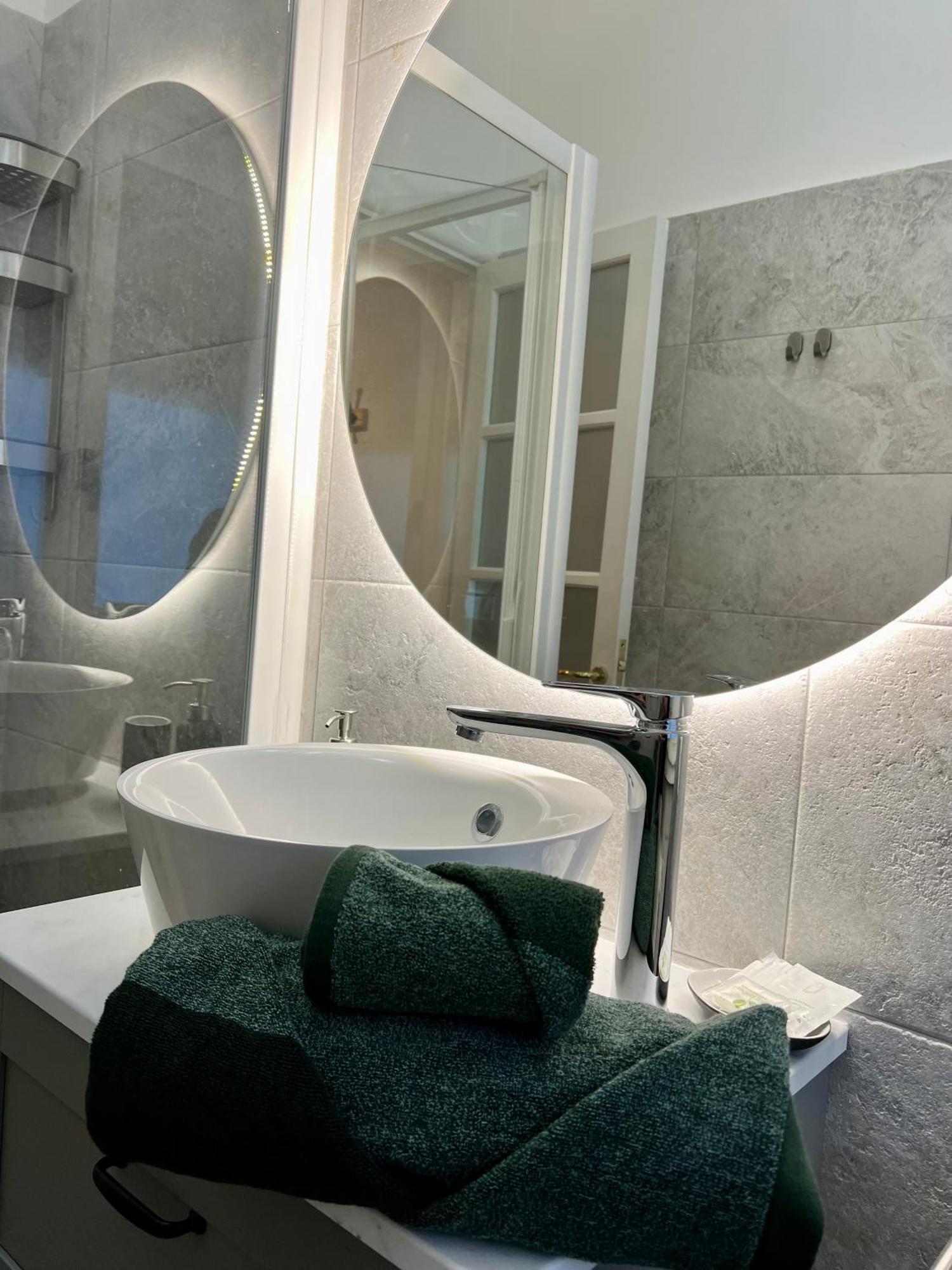 Apartment La Bella Charme 3 Km Away From Duomo/ Netflix & Wi-fi Included Mailand